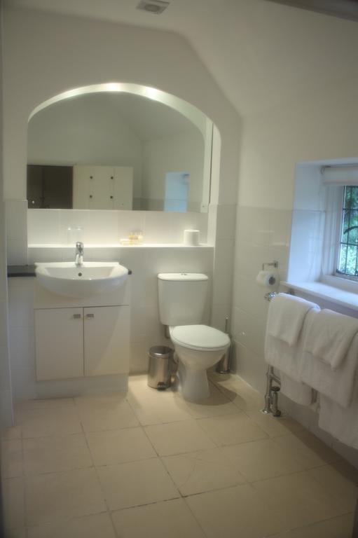 Ghyll Manor Country Hotel Horsham Exteriör bild